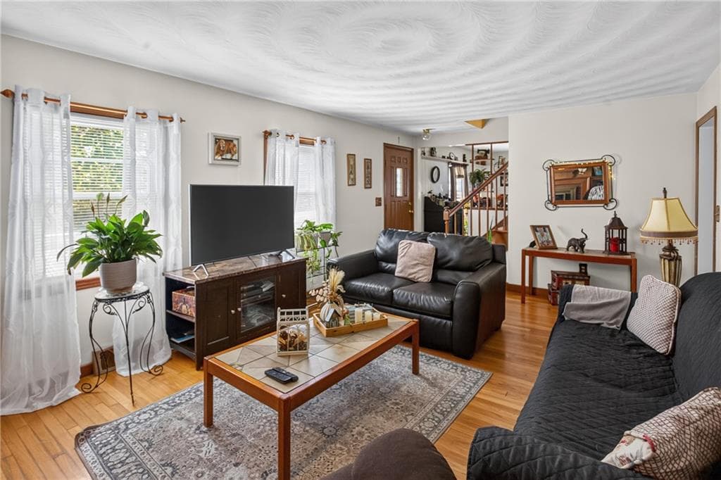130 Thurston Street photo 7