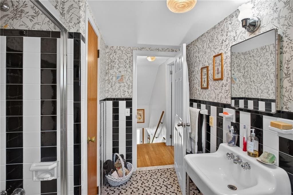 130 Thurston Street photo 28