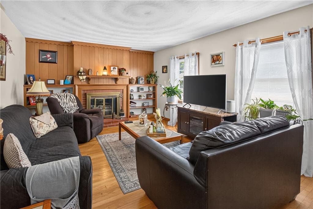 130 Thurston Street photo 5