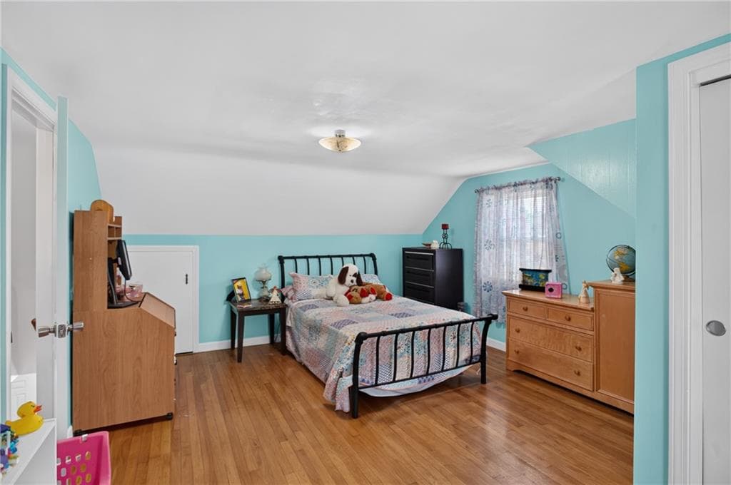 130 Thurston Street photo 38