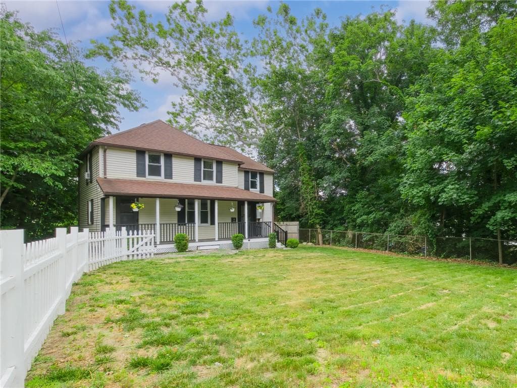 38 Padelford Avenue photo 2