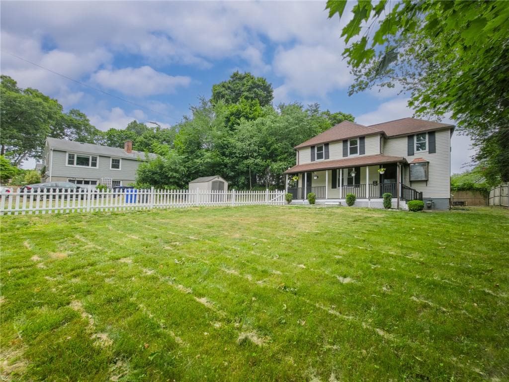38 Padelford Avenue photo 3