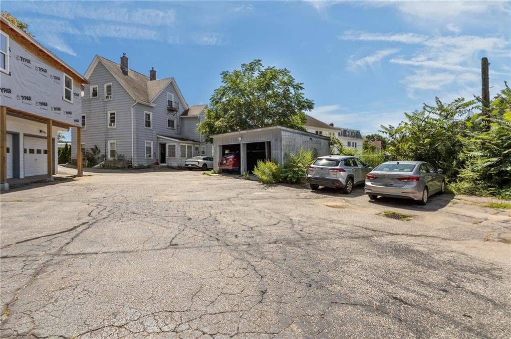 55 Pleasant Street photo 5