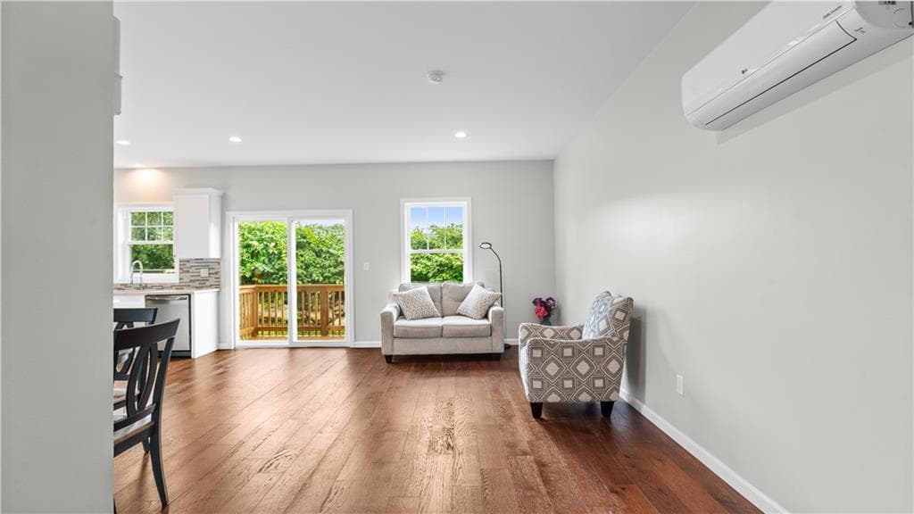 99 Ayda Rose Avenue photo 8