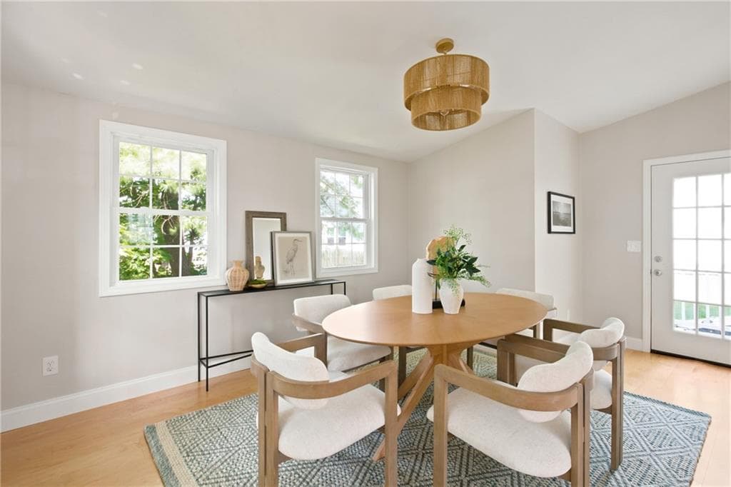 11 Juniper Street photo 9