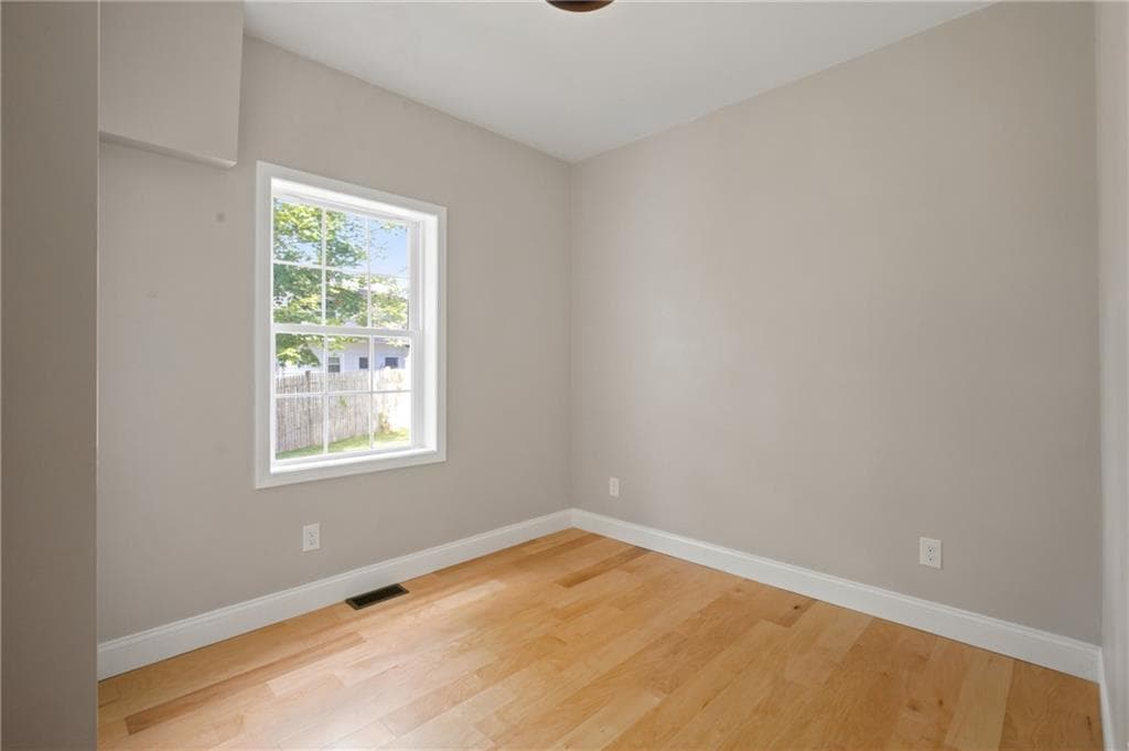 11 Juniper Street photo 21