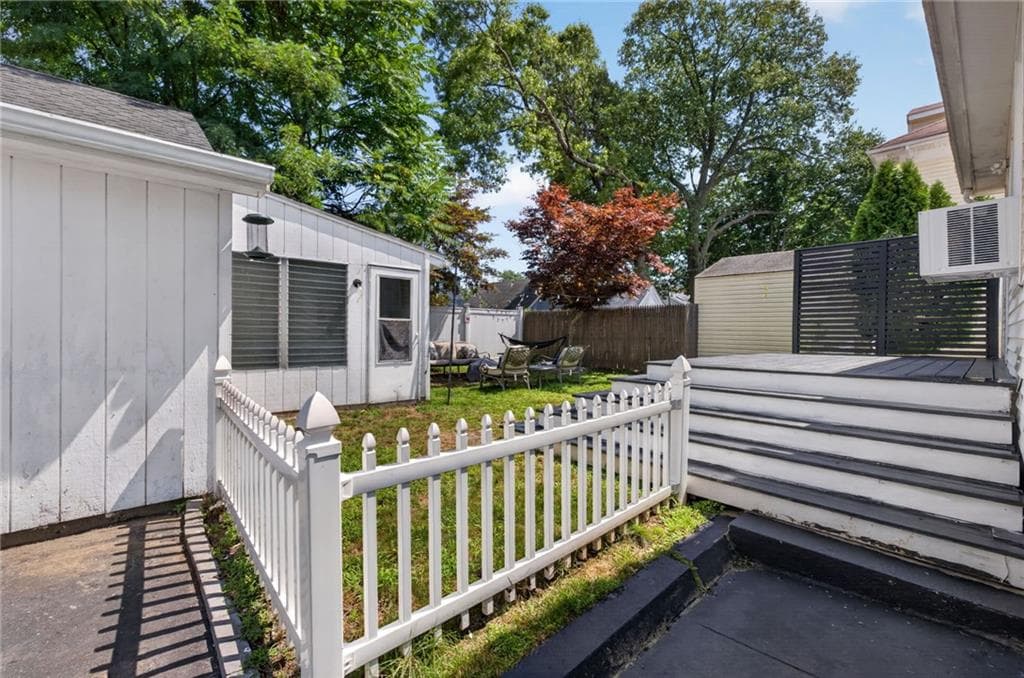 83 Myrtle Avenue photo 46