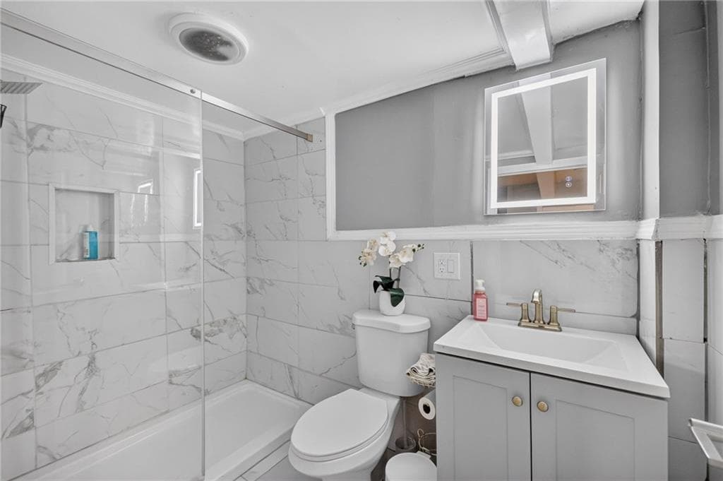 83 Myrtle Avenue photo 32