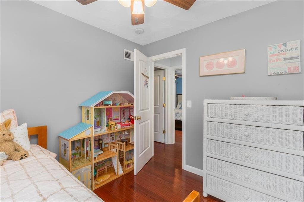 33 Charles Avenue photo 23