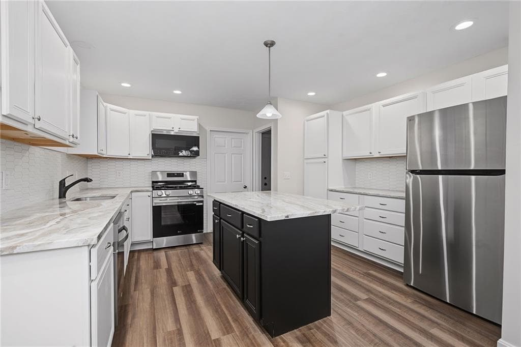 Single Family Residence at 786 Providence Street, West Warwick, photo 3 of 46