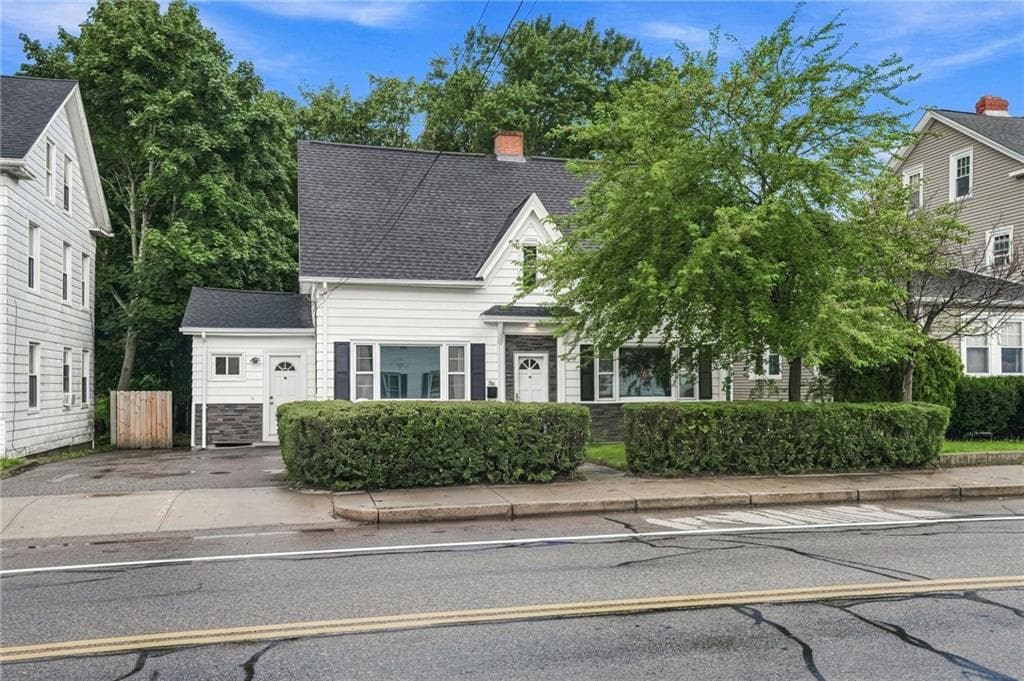 Single Family Residence at 786 Providence Street, West Warwick, photo 45 of 46