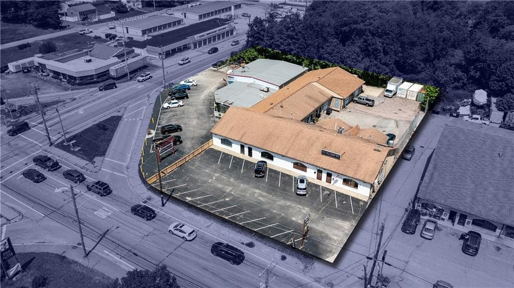 2077 West Shore Road photo 2