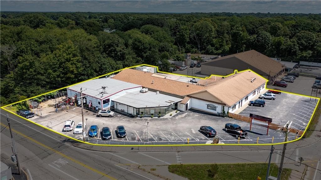 2077 West Shore Road photo 3