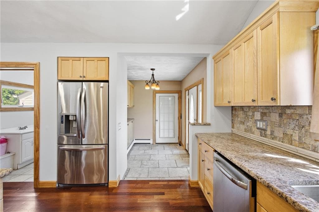 95 Uxbridge Street photo 5