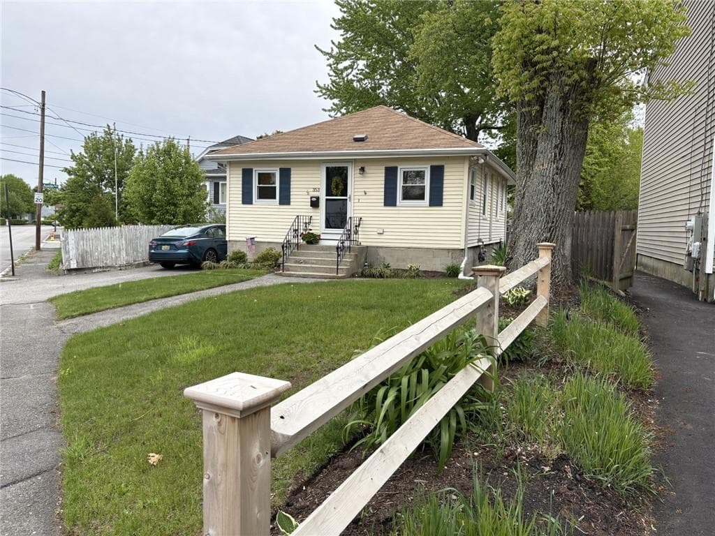 353 MASSASOIT Avenue photo 3