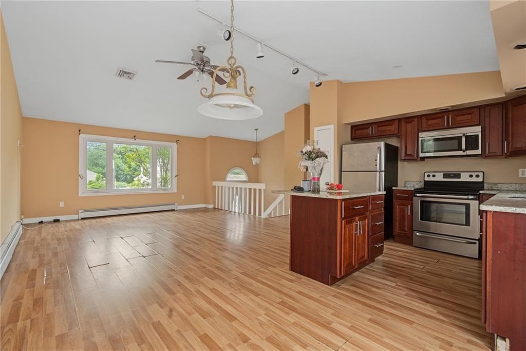 15 Atlantic Avenue photo 6