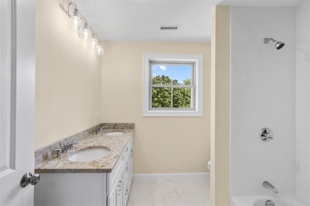 11 Stone Street UNIT D photo 16