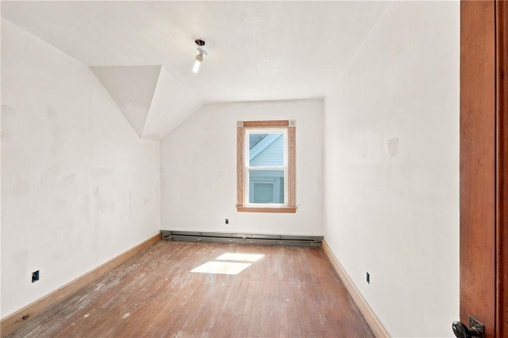 355 357 Williams Street photo 22