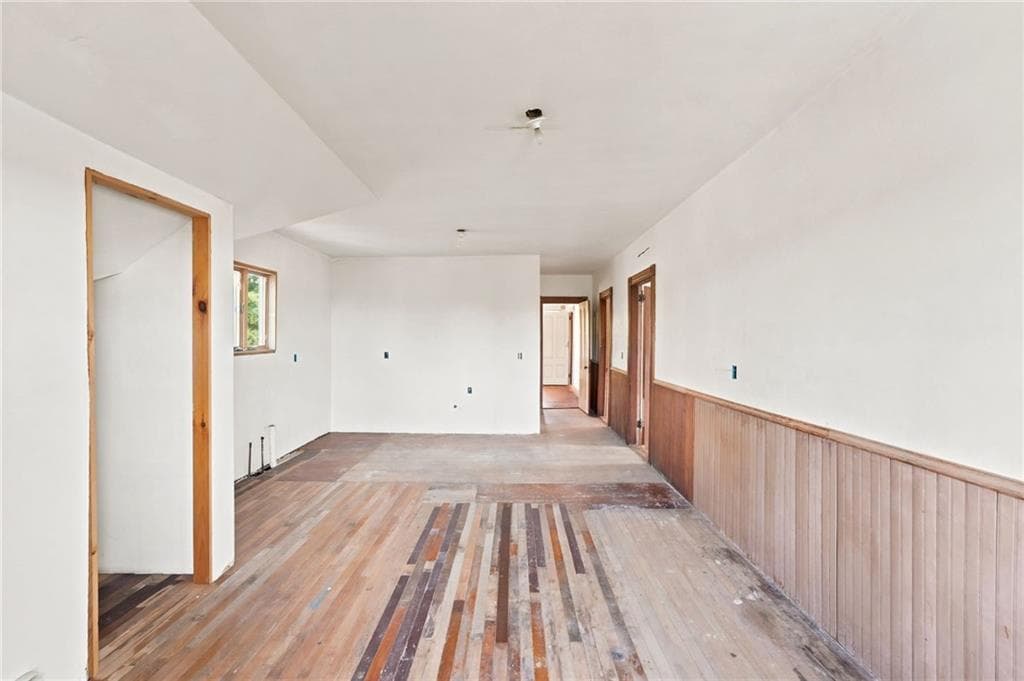 355 357 Williams Street photo 24