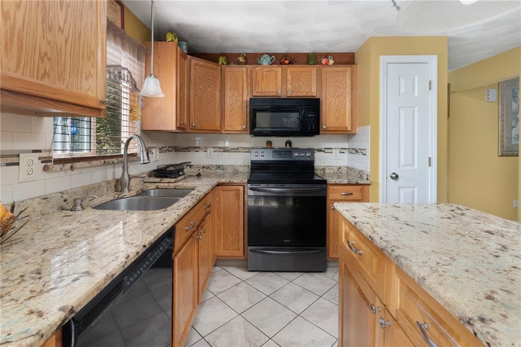 90 Rowley Street photo 6