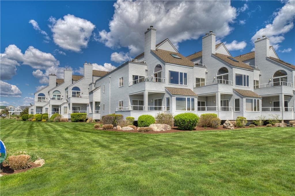 204 BELLEVUE Court UNIT 204