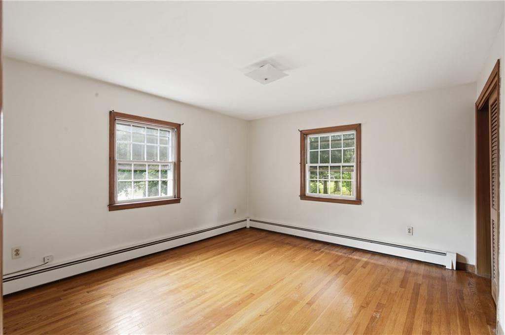 32 Bishop Drive photo 23