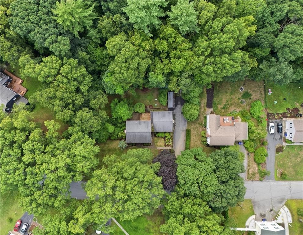 32 Bishop Drive photo 37