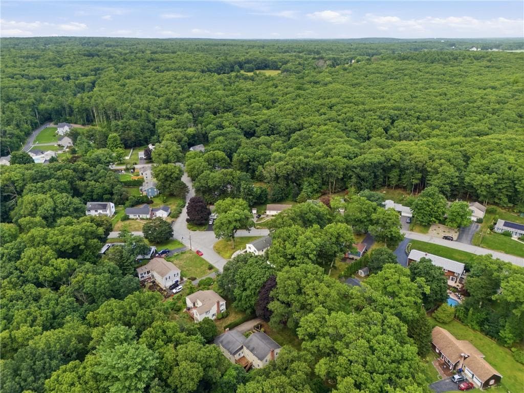 32 Bishop Drive photo 40