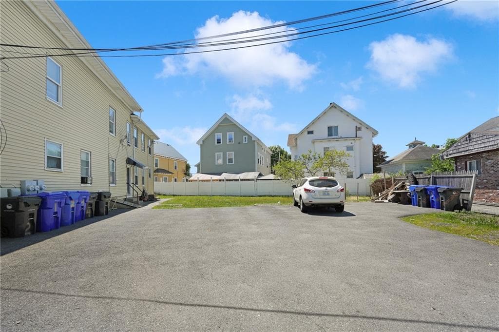62 Conant Street photo 4
