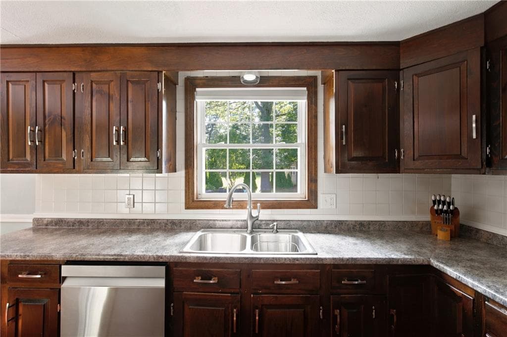 19 Sawdy Pond Avenue photo 17