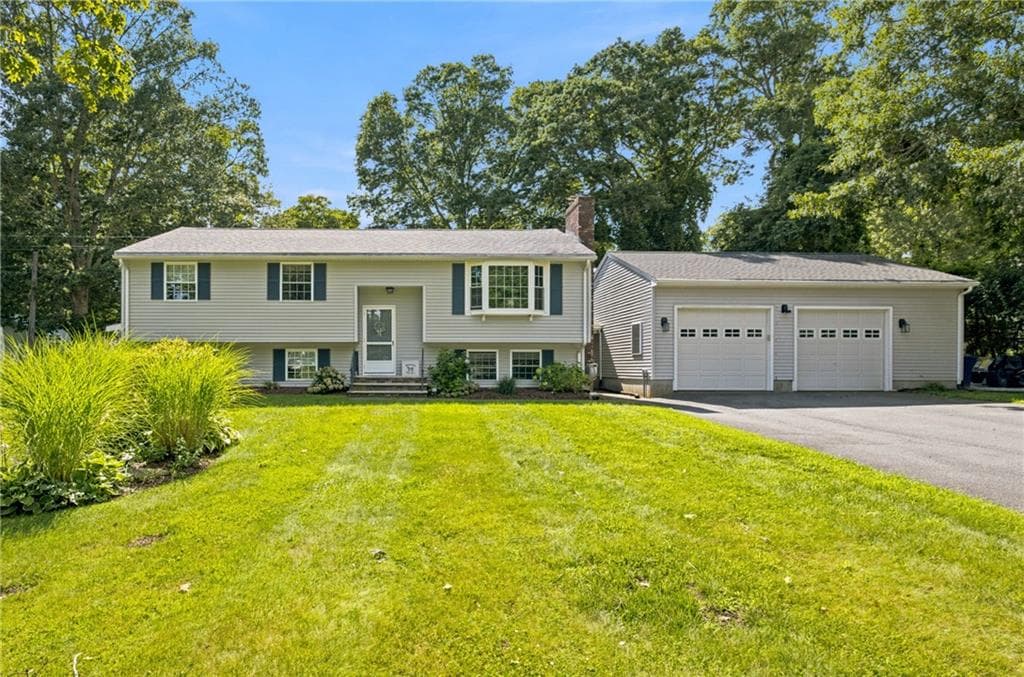 19 Sawdy Pond Avenue