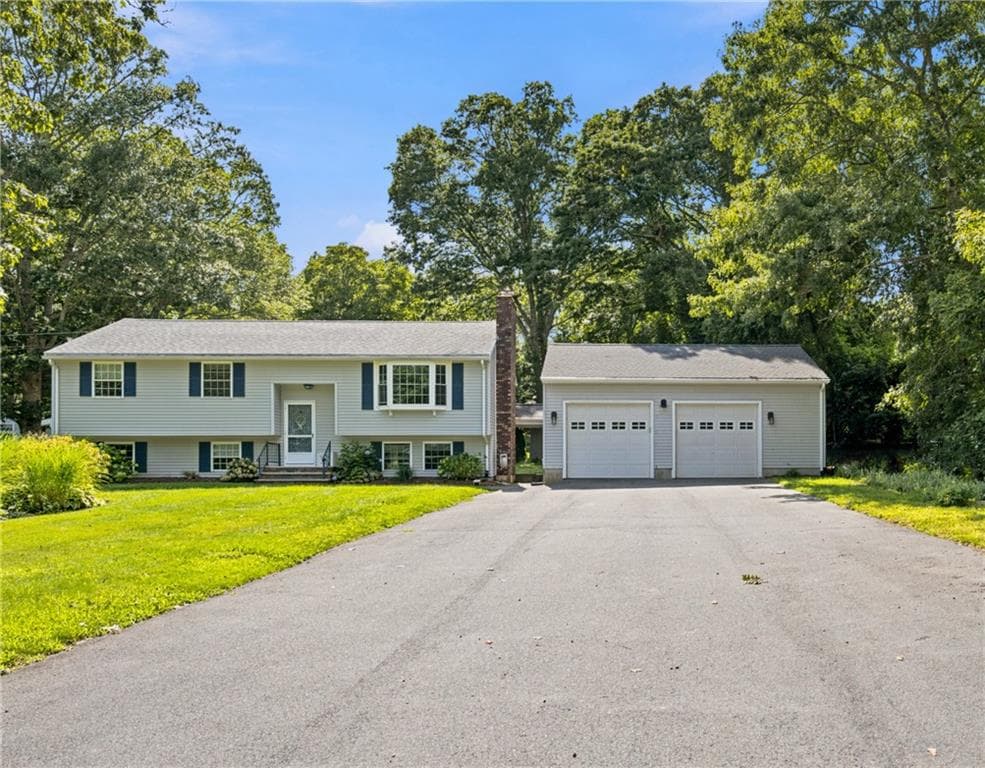 19 Sawdy Pond Avenue photo 5
