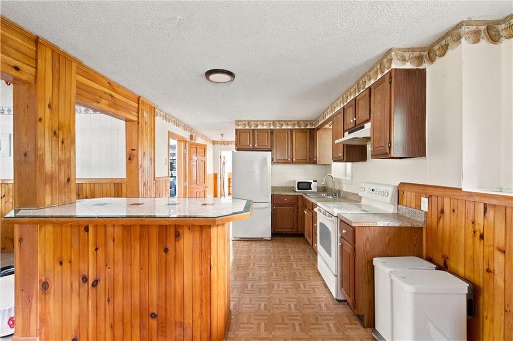 19 Sawdy Pond Avenue photo 31