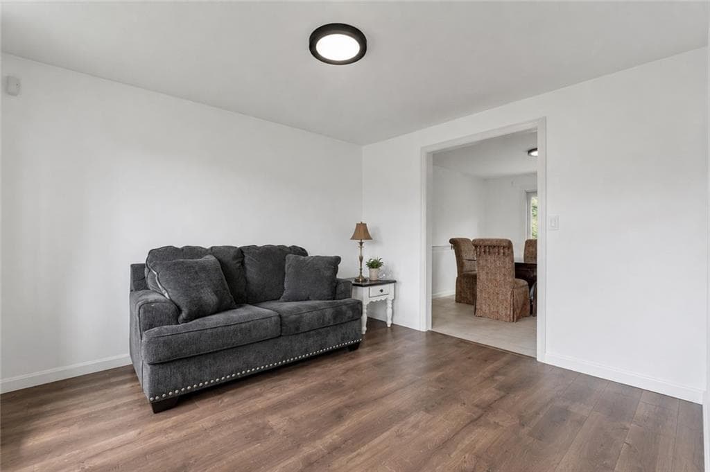 Single Family Residence at 6 Fleuette Drive, Bellingham, photo 13 of 40