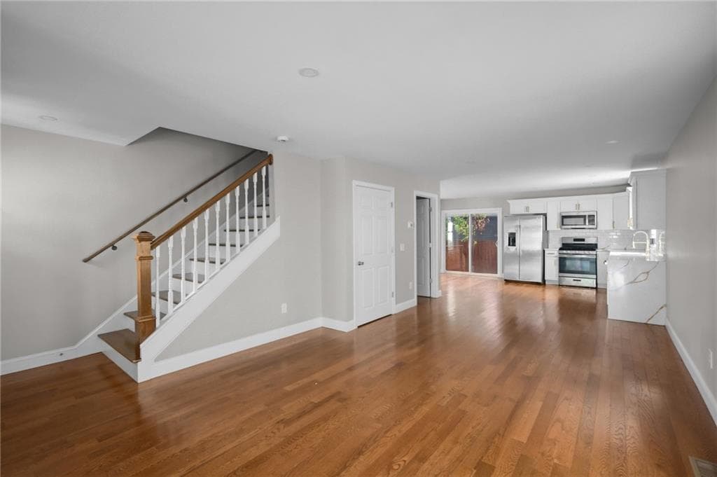 11 Baldwin Court photo 3