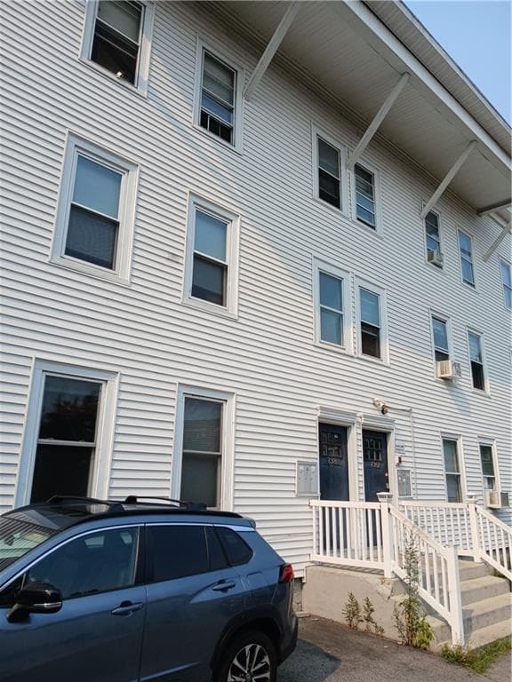 736 Social Street