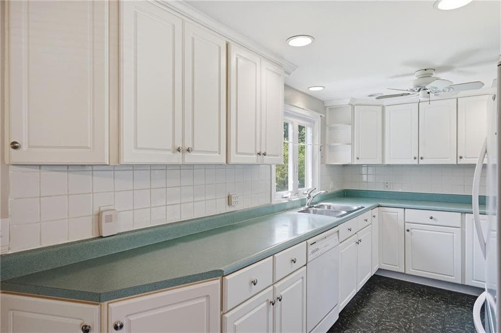 54 Winthrop Street photo 17
