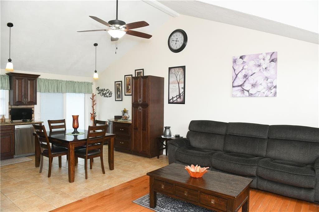 9 Mallory Court photo 7