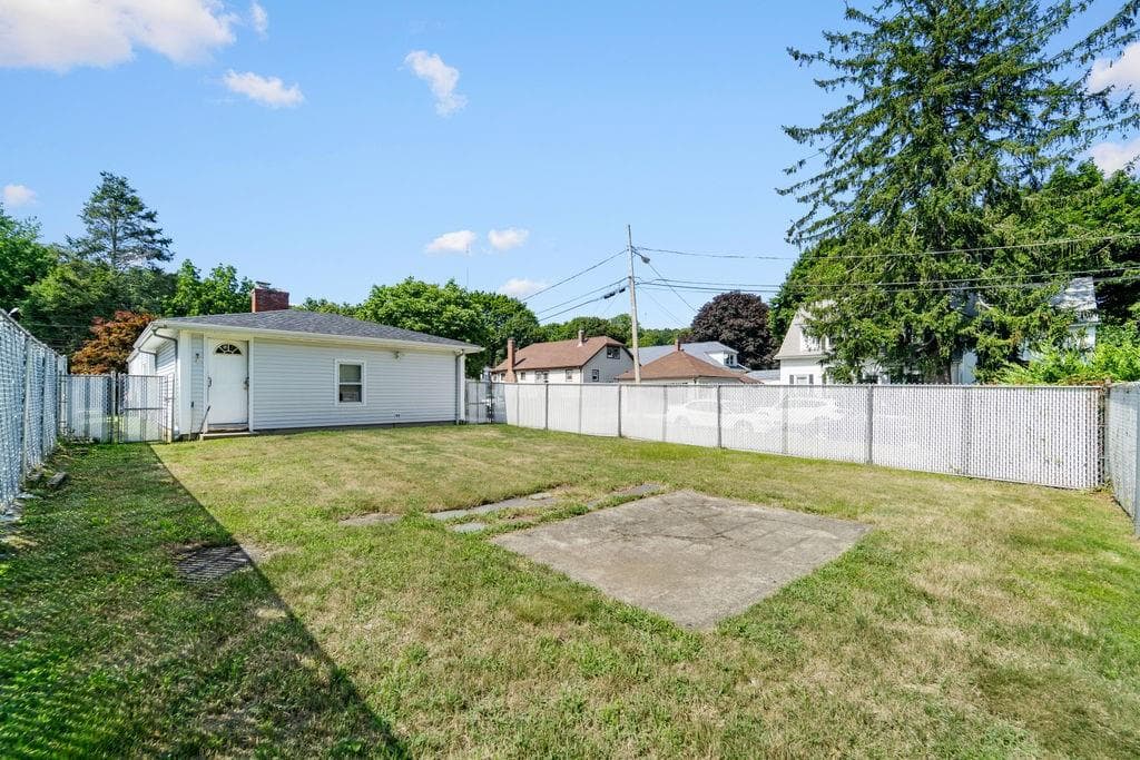 11 Hemlock Drive photo 6