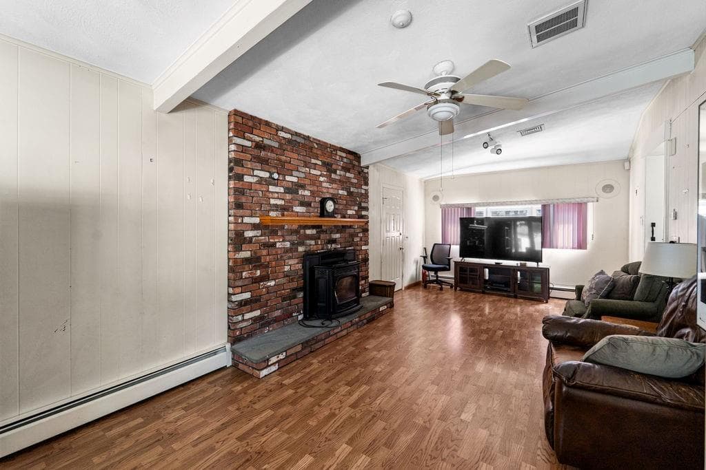 11 Hemlock Drive photo 12