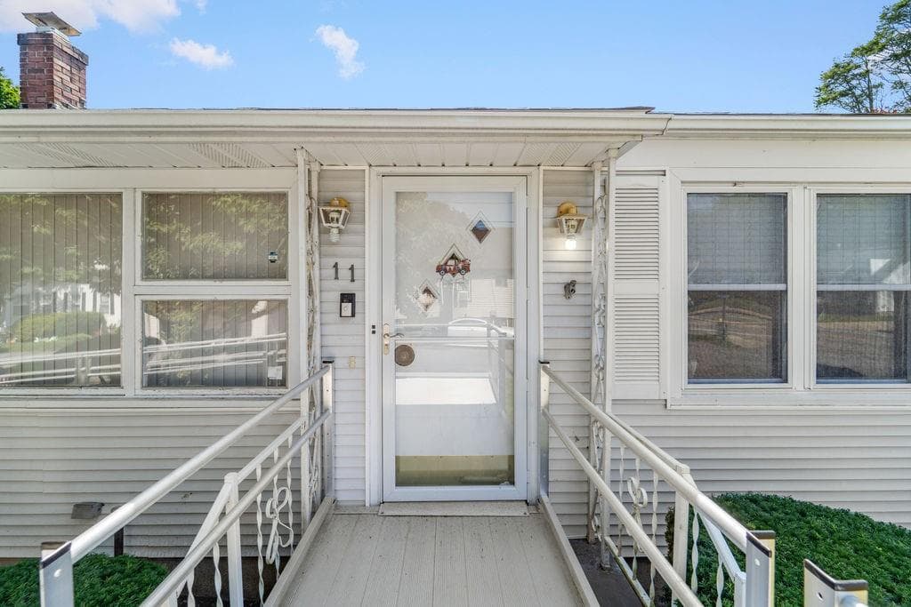 11 Hemlock Drive photo 7