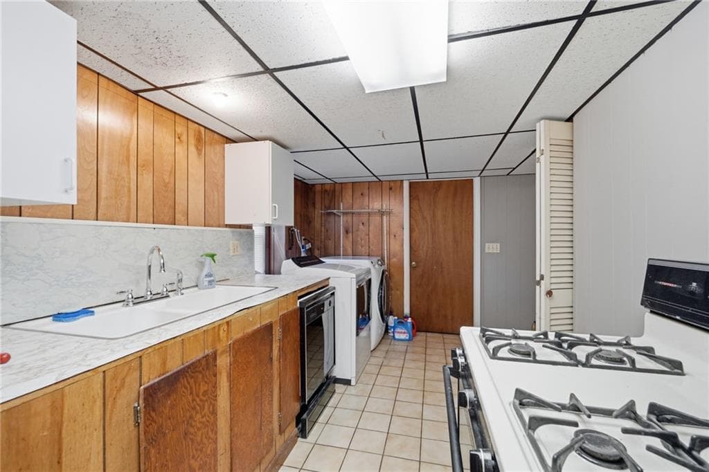 65 Thelma Avenue photo 23