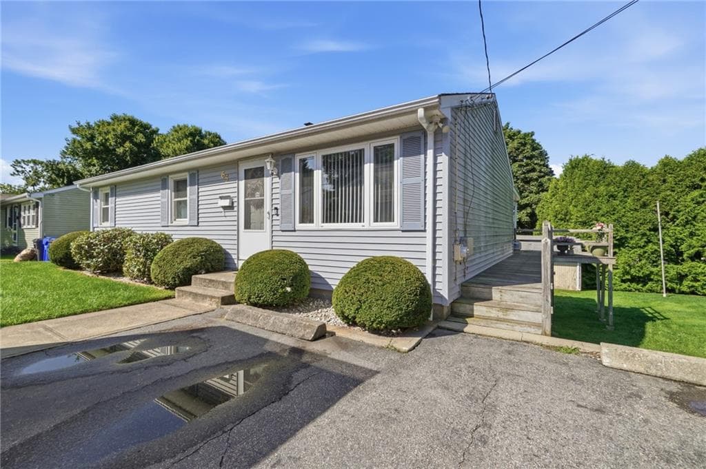65 Thelma Avenue