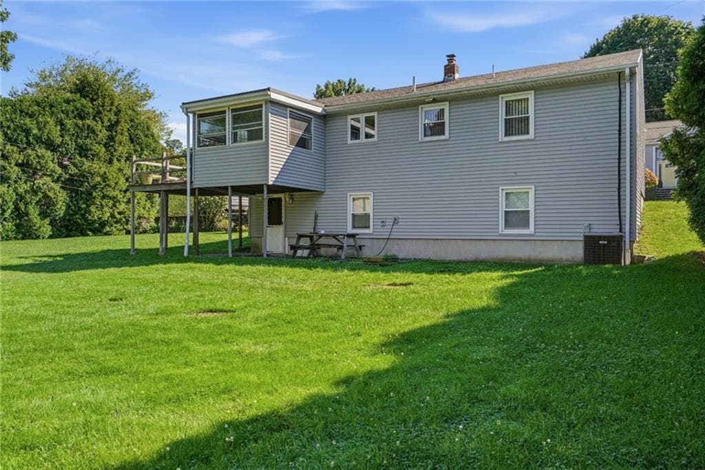 65 Thelma Avenue photo 37