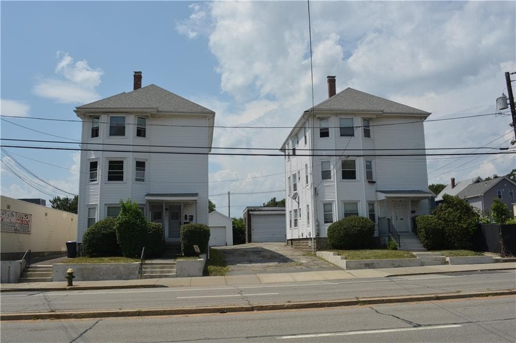 1166 1168 North Main Street photo 23