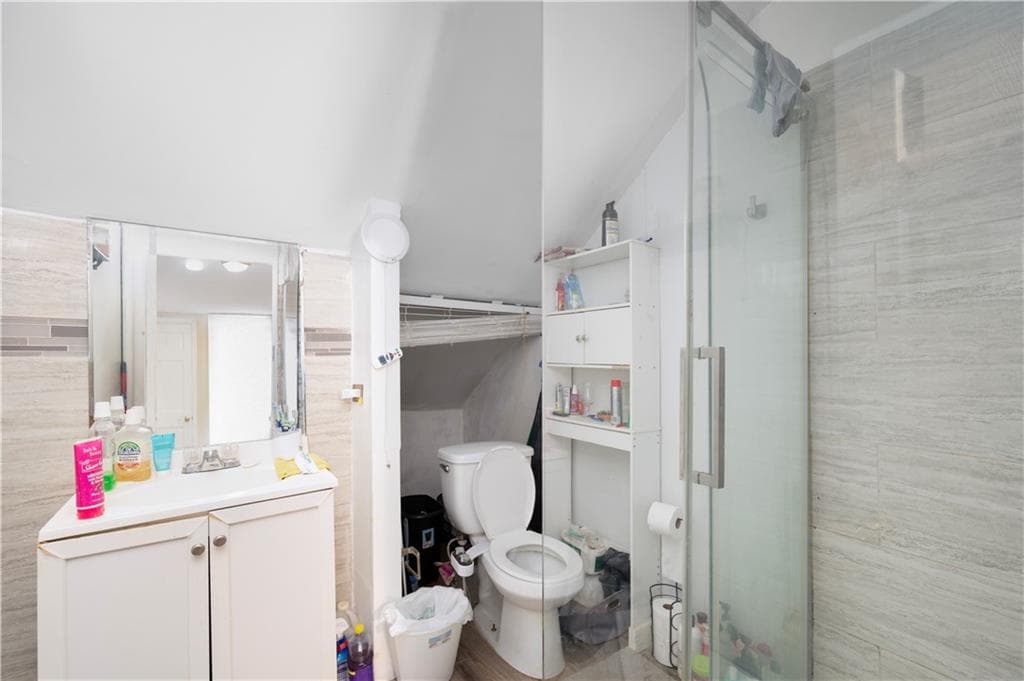 141 Burnett Street photo 23