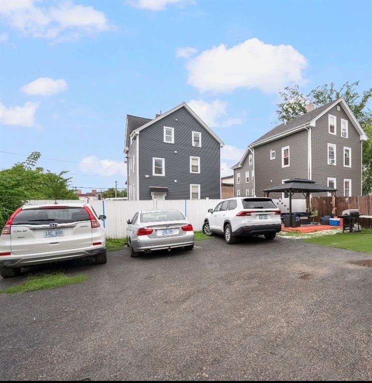 141 Burnett Street photo 28