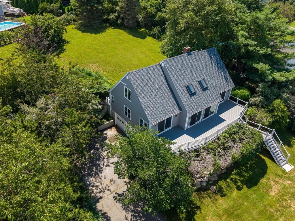 32 JH Dwyer Drive