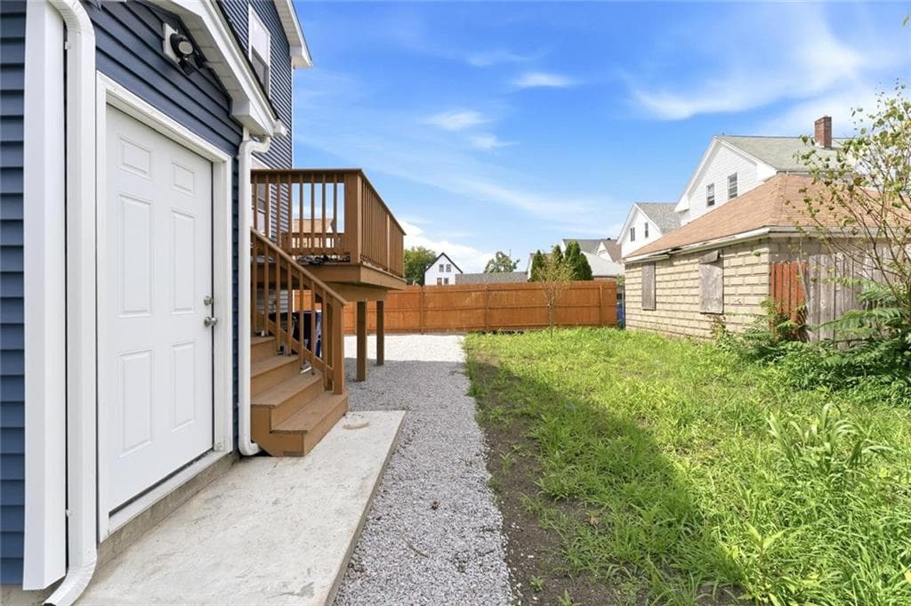139 benedict Street photo 22