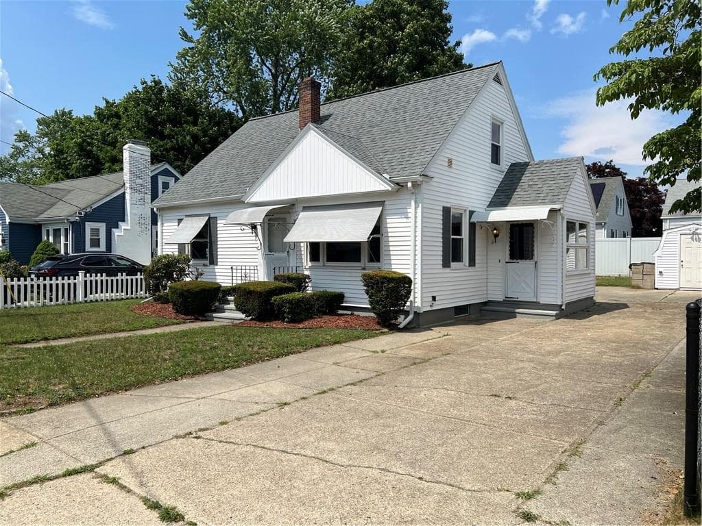181 Fiat Avenue photo 3